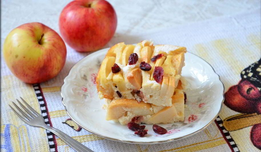 Рецепт творожно-яблочная запеканка с клюквой