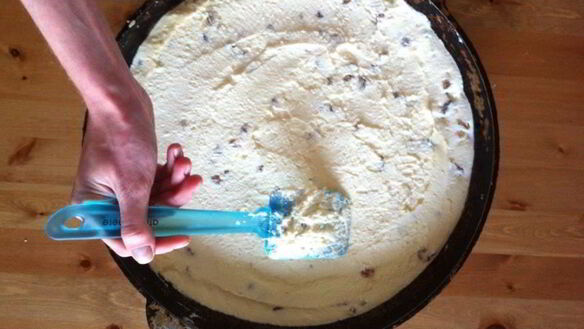 ШАГ 9. воздушная запеканка с изюмом