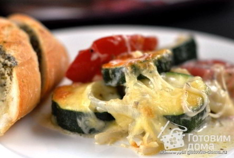 Запеканка из кабачков и томатов с орегано