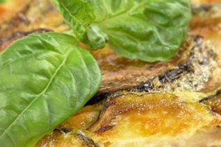 Запеканка из моцареллы и цукини