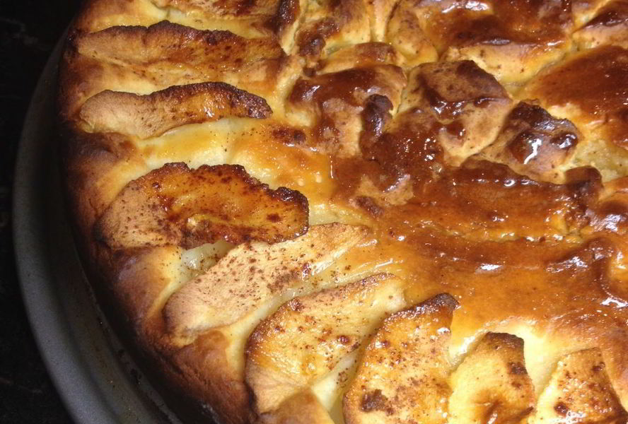 Запеканка творожная с яблоками