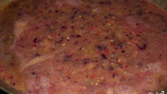 ШАГ 3. аджика из слив