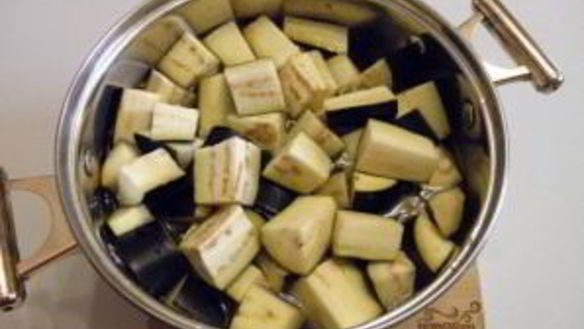 ШАГ 3. баклажаны кусочками на зиму