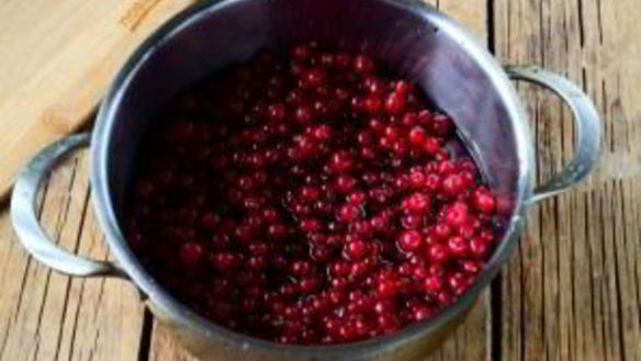ШАГ 3. джем из красной смородины на зиму