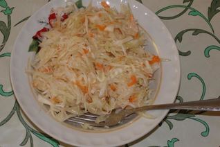 Капуста квашеная с чесноком в рассоле в банках на зиму