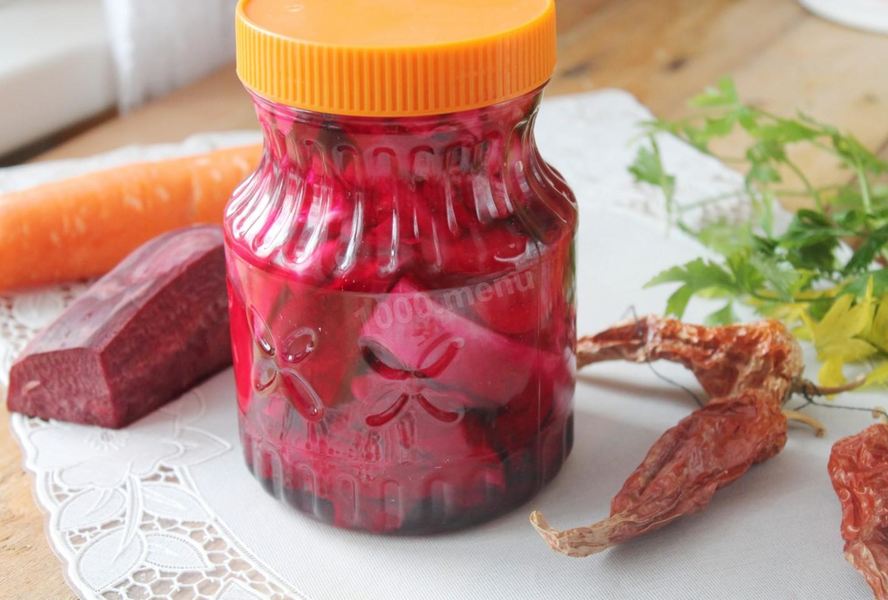 Капуста на зиму со свеклой и морковью