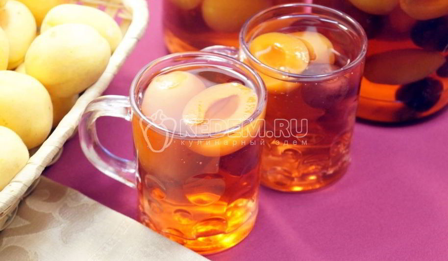 Рецепт компот из абрикосов и черешни на зиму