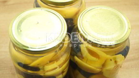 ШАГ 5. компот из абрикосов и черешни на зиму