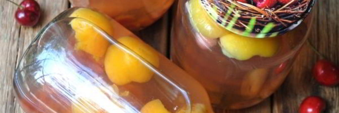 Компот из черешни и абрикоса