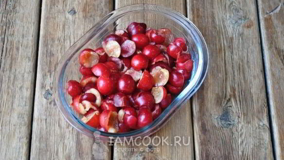 ШАГ 4. компот из черешни и абрикоса