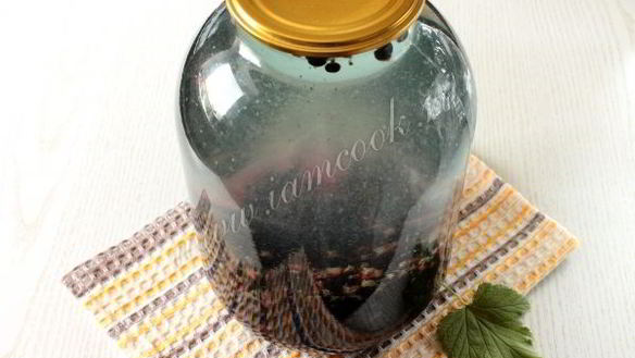 ШАГ 5. компот из черной смородины на зиму