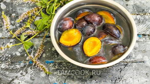 ШАГ 6. компот из груш и слив на зиму