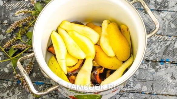 ШАГ 8. компот из груш и слив на зиму