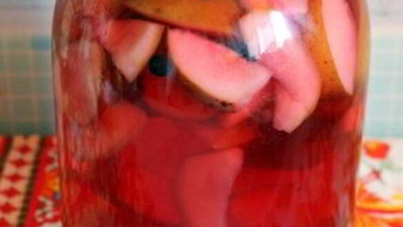 ШАГ 7. компот из груш с черноплодной рябиной и малабарской корицей на зиму