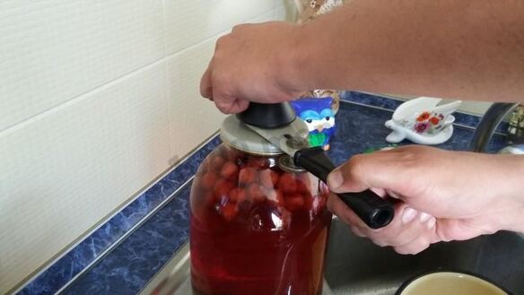 ШАГ 8. компот из клубники на зиму