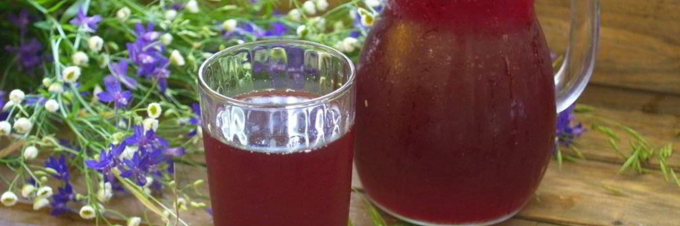 Компот из малины и вишни