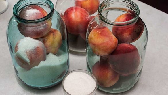 ШАГ 2. компот из персиков на зиму