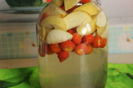 Компот из шиповника и яблок на зиму