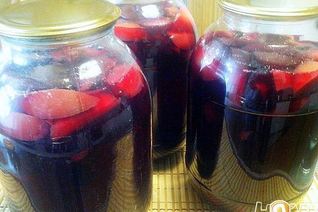 Компот из терна и яблок