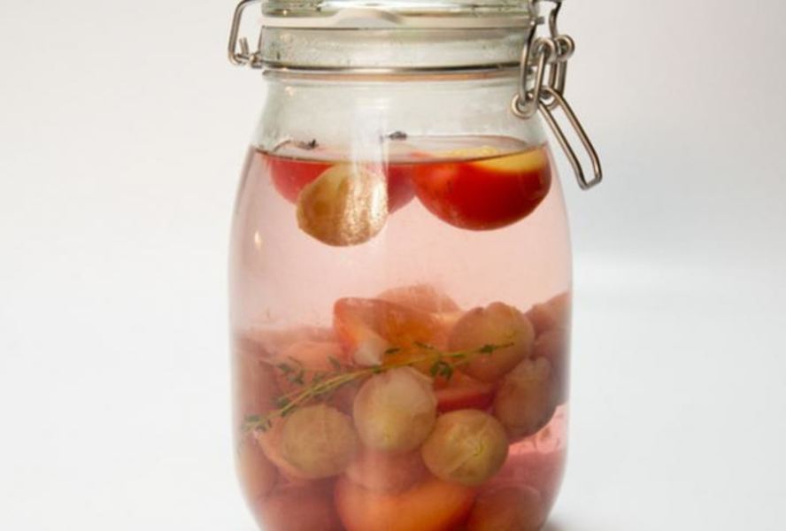 Компот из винограда и сливы