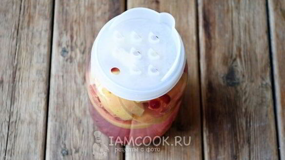 ШАГ 11. компот из яблок и вишни