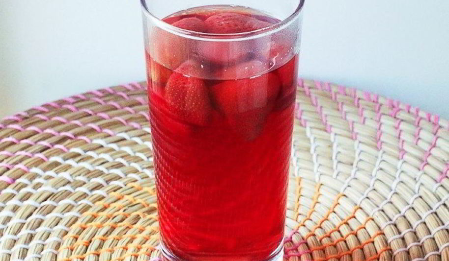 Рецепт компот из замороженной клубники и ежевики