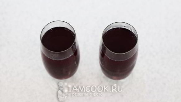 ШАГ 6. компот из замороженных ягод