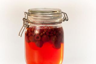 Компот из земляники и малины