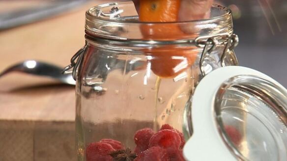 ШАГ 4. компот из земляники и малины