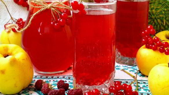 ШАГ 6. компот с яблоками, малиной, калиной и айвой