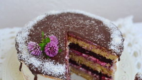 ШАГ 15. ванильный торт с ягодным компоте