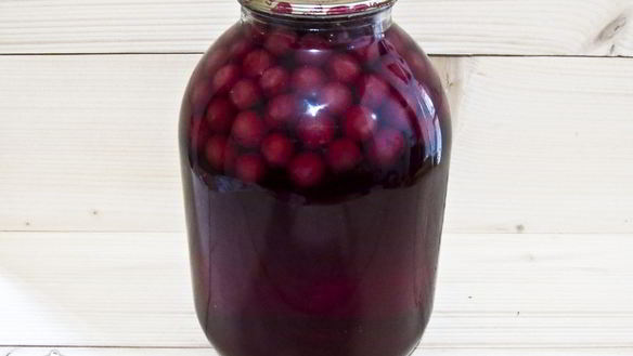 ШАГ 8. вишневый компот с черной смородиной на зиму