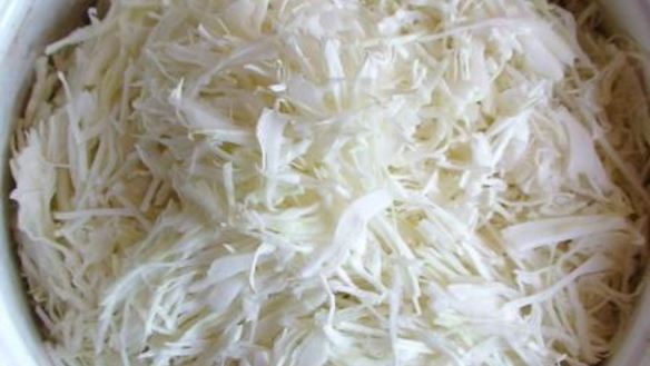 ШАГ 2. квашеная капуста с клюквой