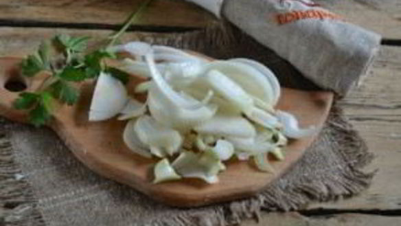 ШАГ 4. лук в томатной заливке на зиму