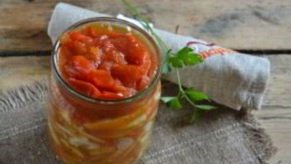 ШАГ 6. лук в томатной заливке на зиму