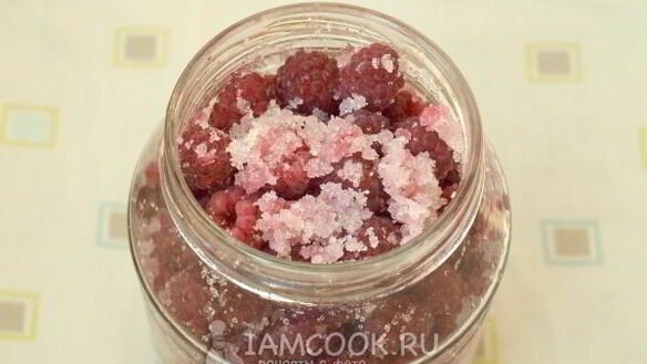ШАГ 6. малина в собственном соку на зиму