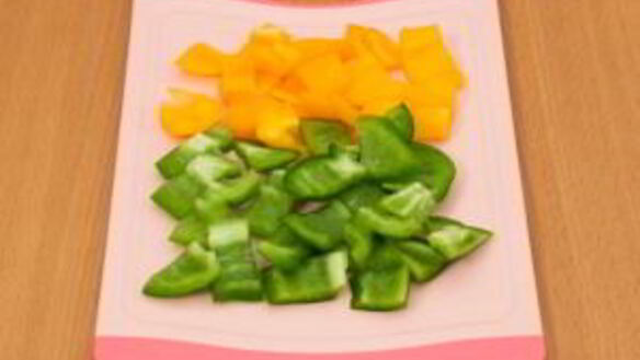 ШАГ 3. черри, огурцы, болгарский перец маринованные по-быстрому