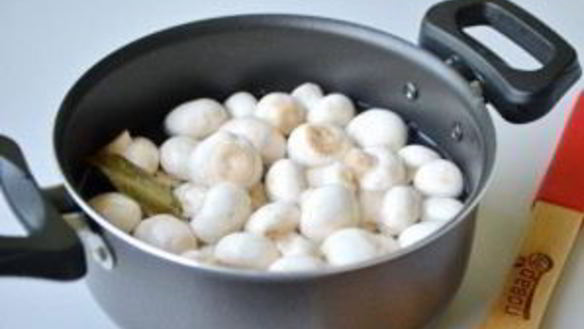 ШАГ 4. грибы, маринованные с гвоздикой