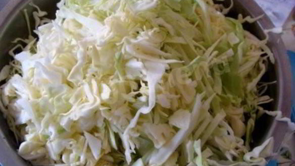 ШАГ 2. капуста маринованная с болгарским перцем