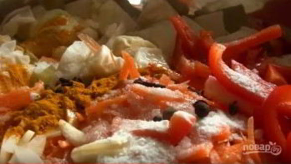 ШАГ 5. капуста, маринованная с перцем и куркумой