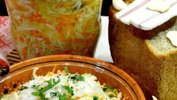 ШАГ 3. маринованная капуста с морковью