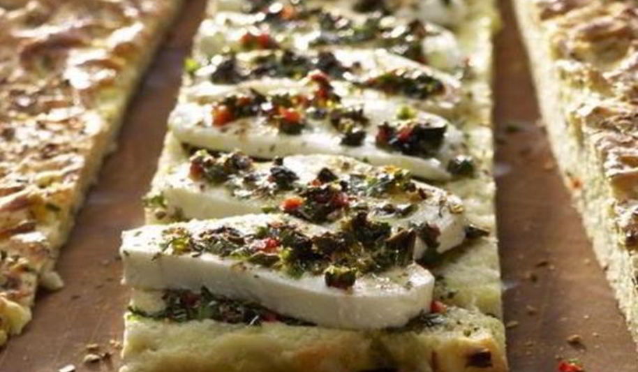 Рецепт маринованная моцарелла и фокаччо