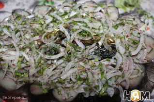 Маринованный лук к копченой рыбе