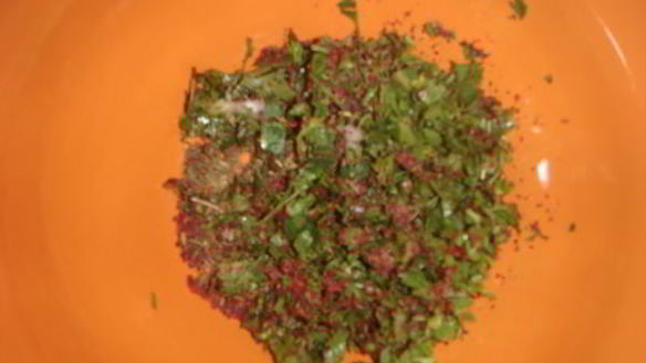 ШАГ 5. маринованный лук к копченой рыбе