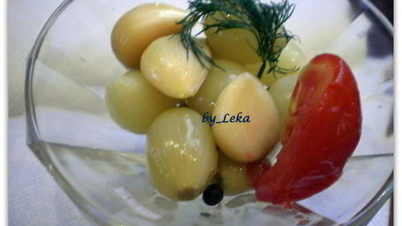 ШАГ 3. маринованный лук с чесноком