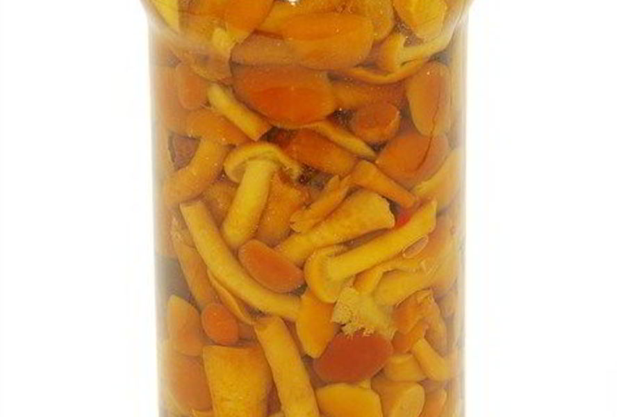 Маринованные грибы с гвоздикой