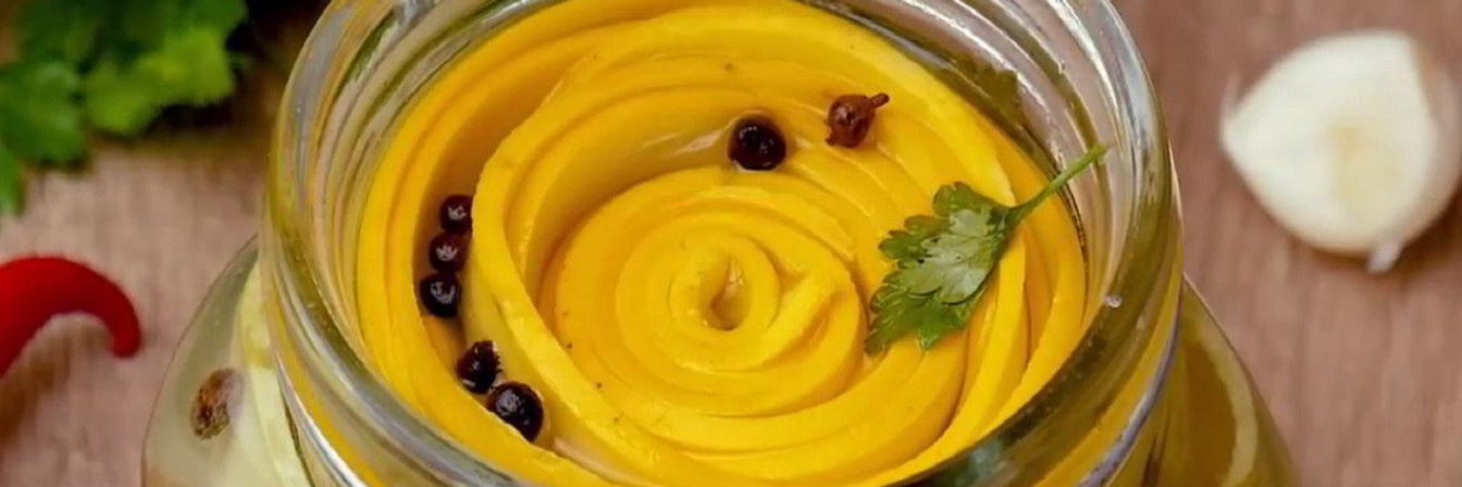 Маринованные кабачки с петрушкой