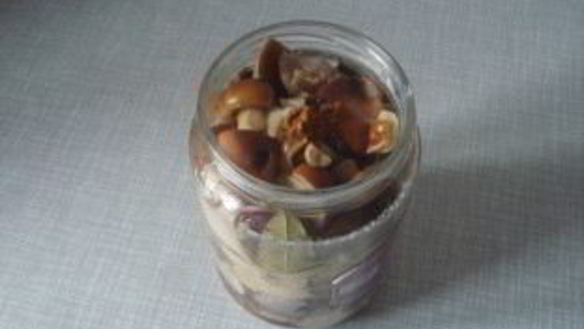 ШАГ 2. маринованные маслята без уксуса