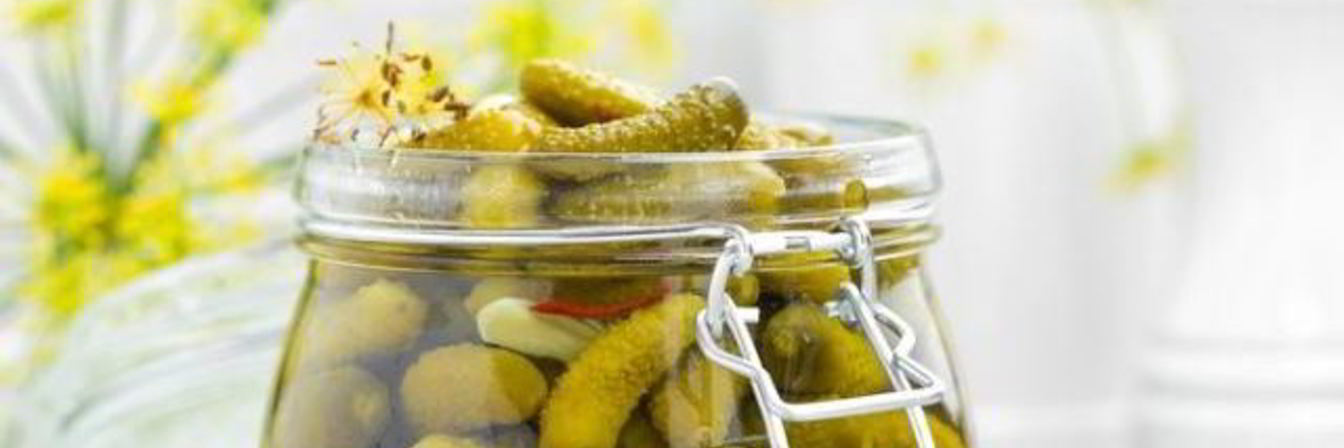 Маринованные огурцы с острым перцем