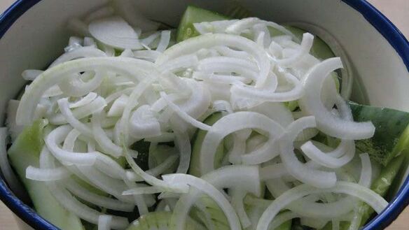 ШАГ 3. маринованные огурцы с перцем